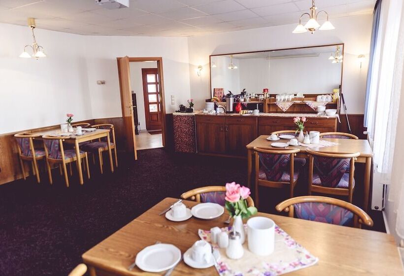 فندق Landgasthof Schwabhausen