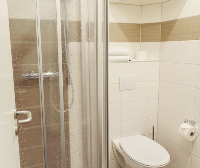 ホテル Landgasthof Schwabhausen