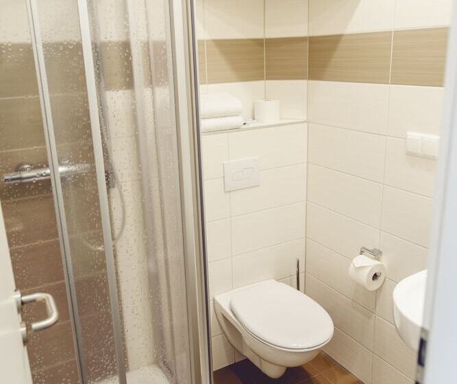 ホテル Landgasthof Schwabhausen