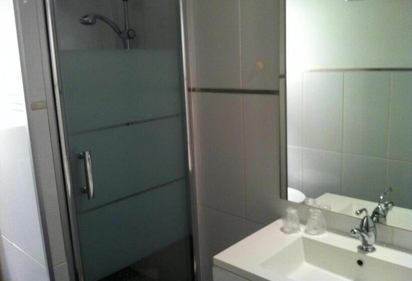 Отель L'Eau Des Collines