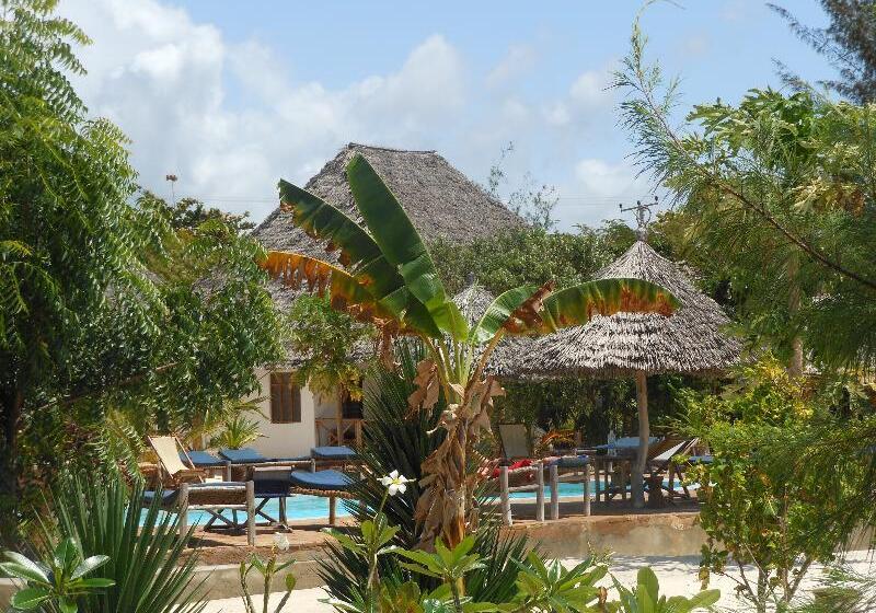 בית מלון כפרי Mbuyuni Beach Village