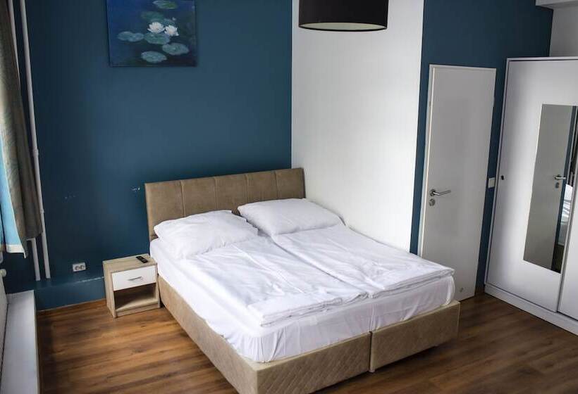 هتل Metropol Hostel Berlin