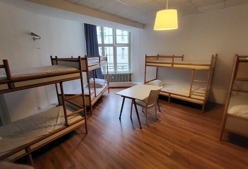 هتل Metropol Hostel Berlin