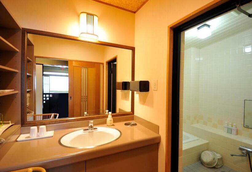 هتل Nisshokan Shinkan Baishokaku