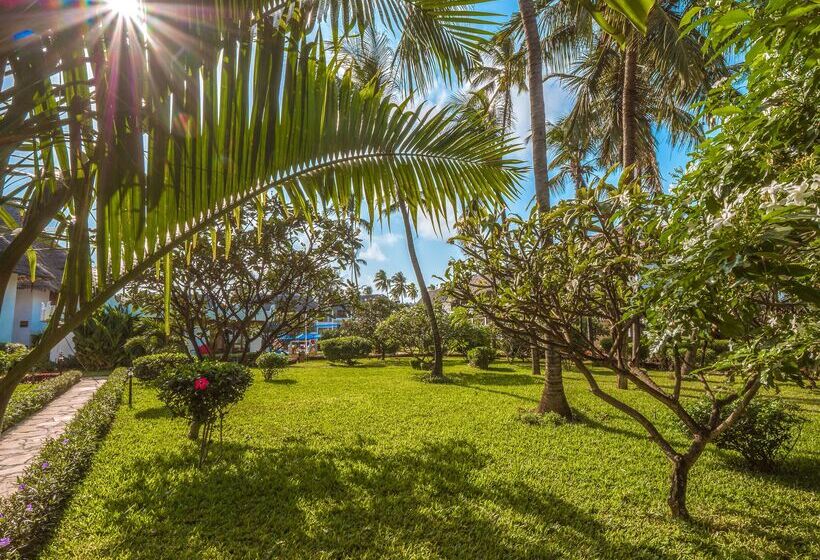 Отель Nungwi Beach Resort By Turaco