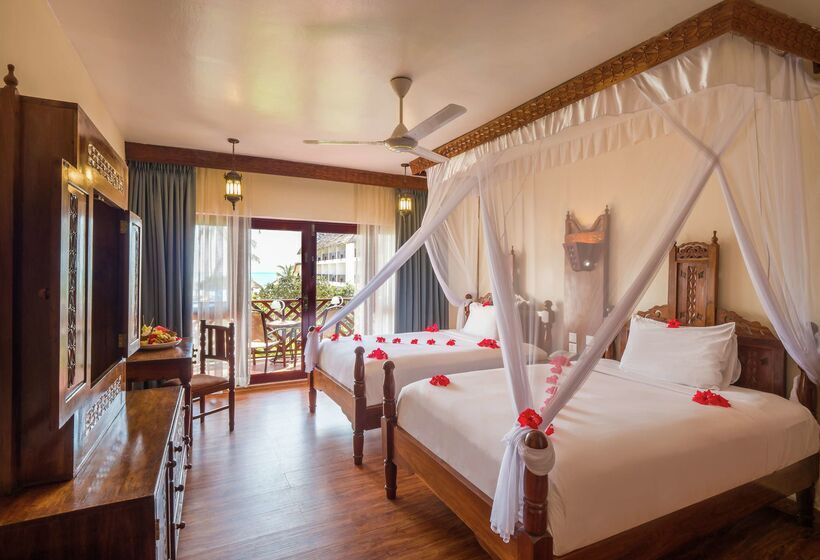 Отель Nungwi Beach Resort By Turaco