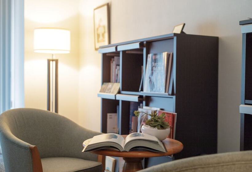 فندق Okayama Koraku