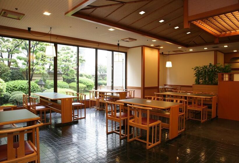 Отель Osaka Garden Palace