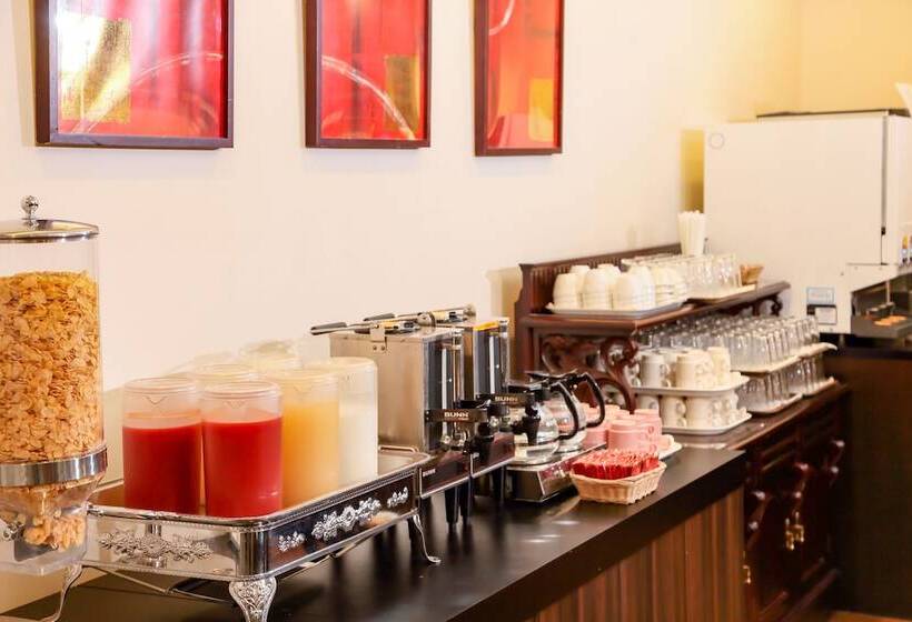 Отель Osaka Garden Palace