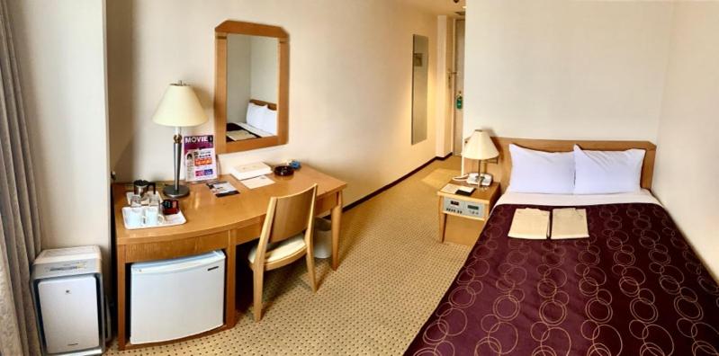 Отель Osaka Garden Palace