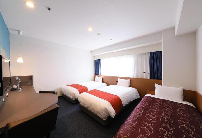 Отель Osaka Garden Palace