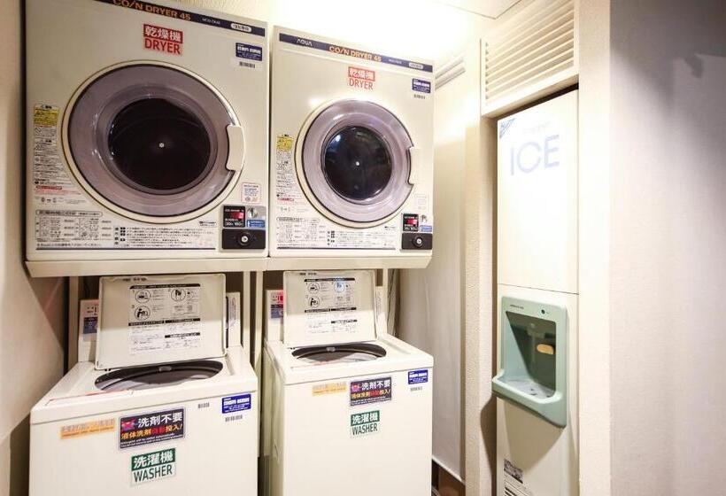 Отель Osaka Garden Palace