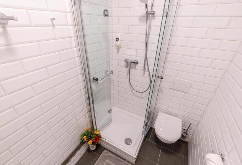 هتل Pension Am Siegestor