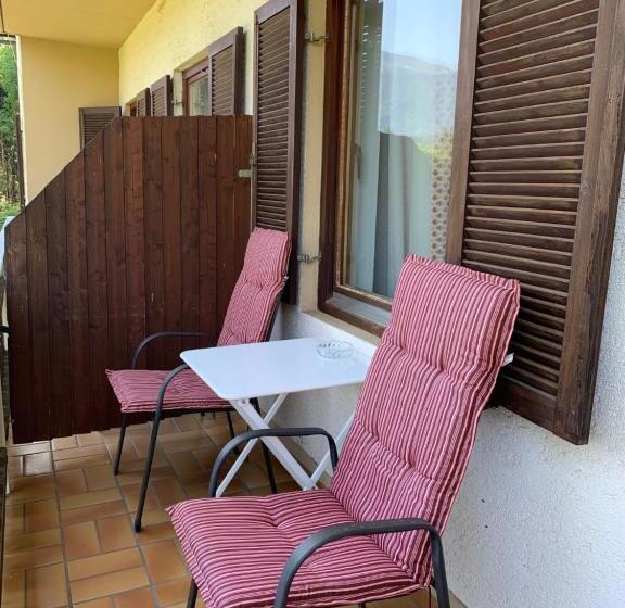 هتل Pension & Apartments Waldkrieber