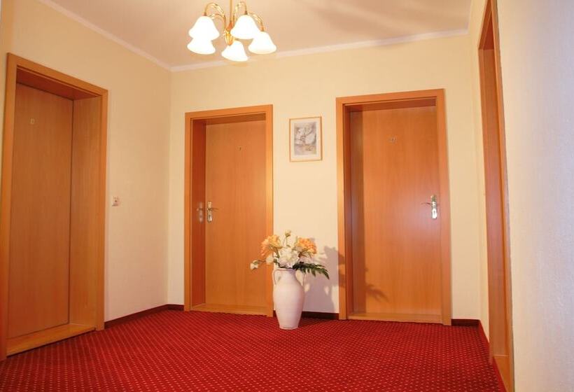 فندق Pension Kaden