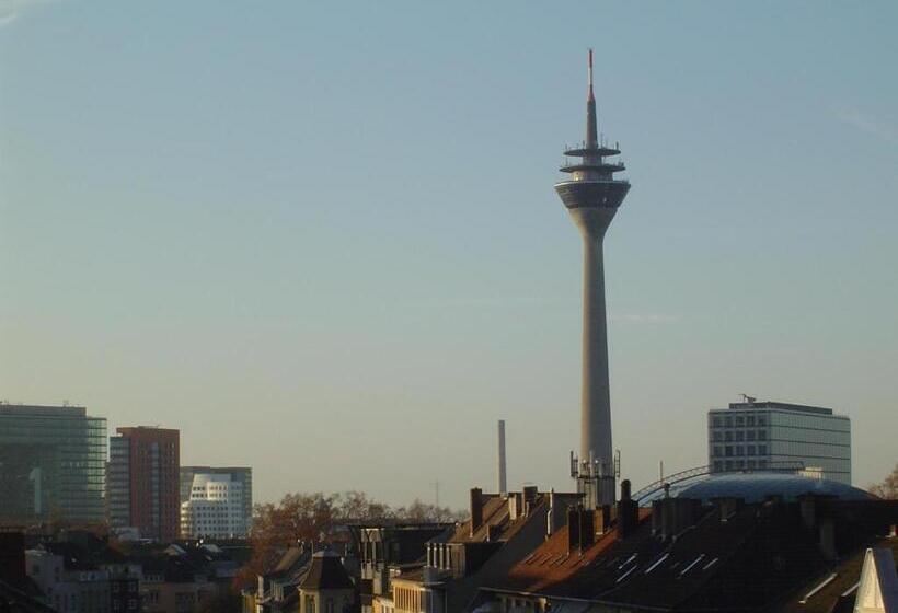 هتل Petersburg Superior