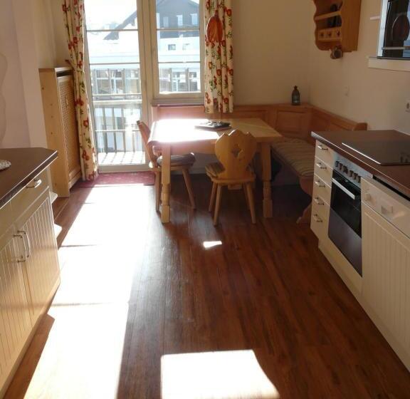 هتل Roter Hahn Bed & Breakfast