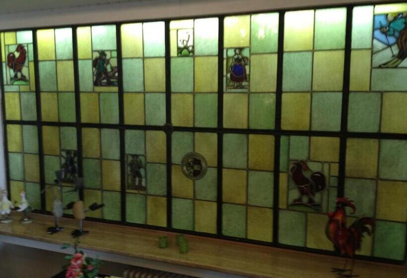 هتل Roter Hahn Bed & Breakfast