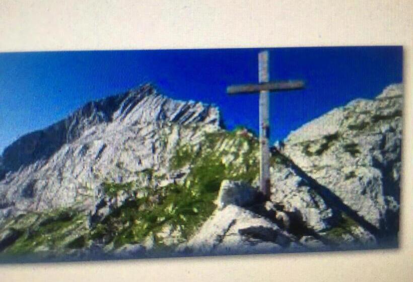 هتل Roter Hahn Bed & Breakfast