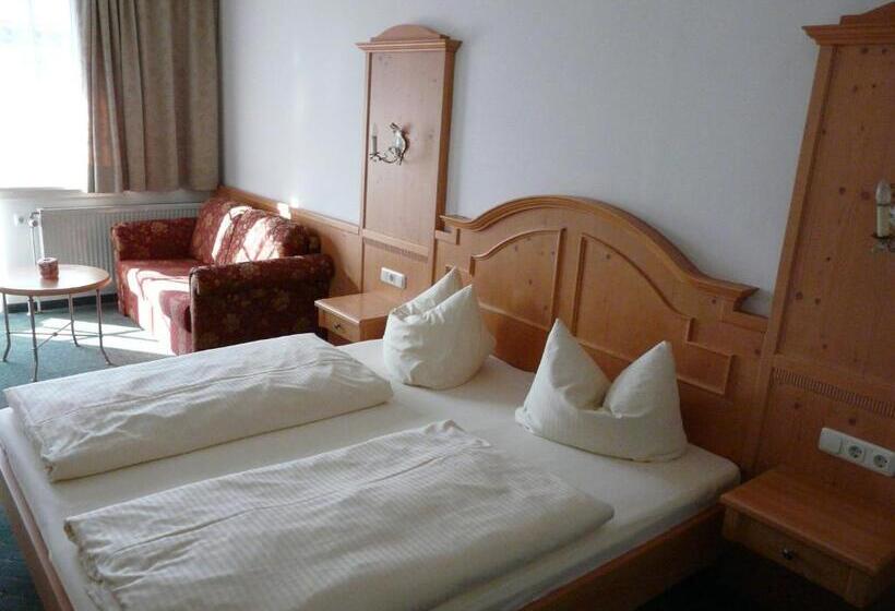 هتل Roter Hahn Bed & Breakfast