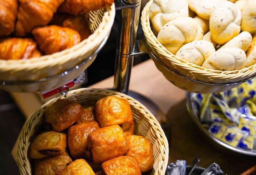 Отель Route Inn Grantia Ishigaki