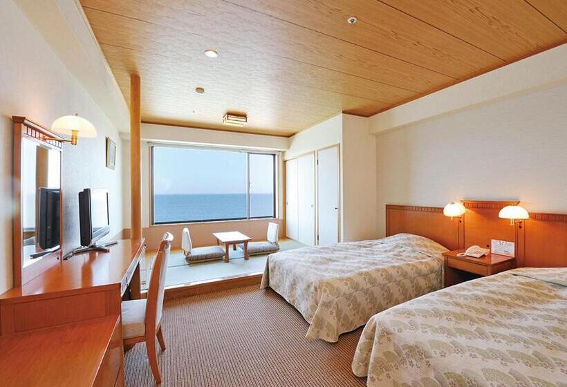 Ryugujo Spa Hotel Mikazuki Fujimitei