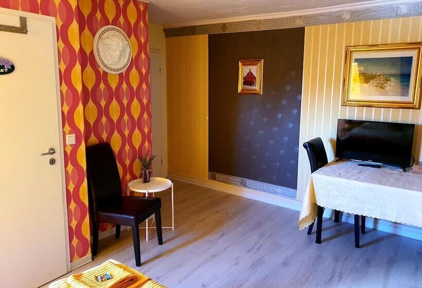 فندق Stayincologne