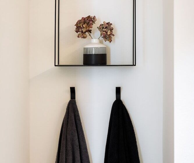 هتل Urban Jungle Apartments