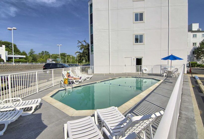 Motel 6 Portsmouth, Nh