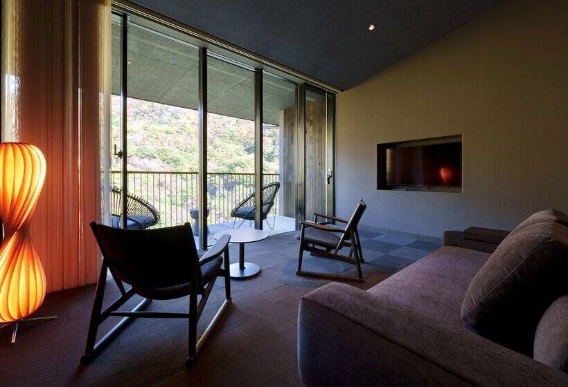 Unzen Miyazaki Ryokan