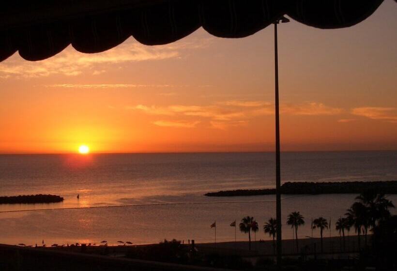 Amadores Beach Apartments