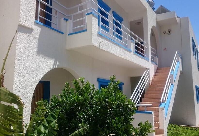 Amazones Villas Apartments