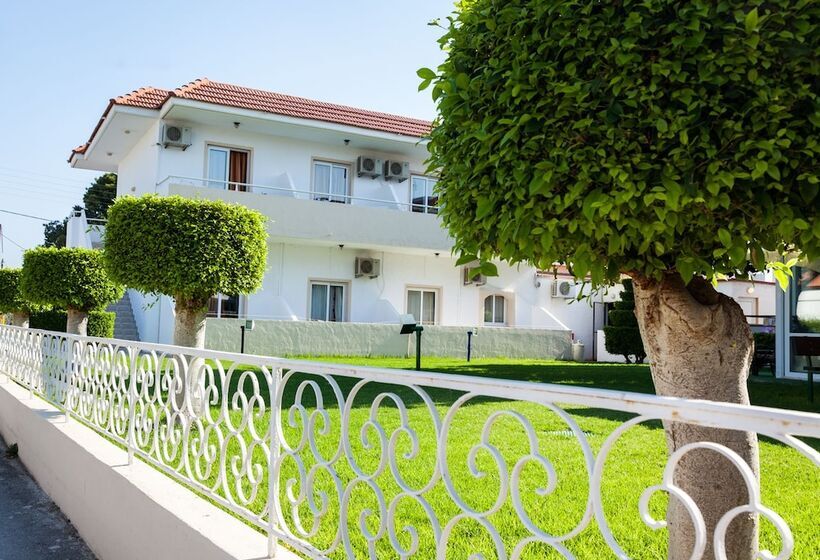 Anixis Hotel & Apartments