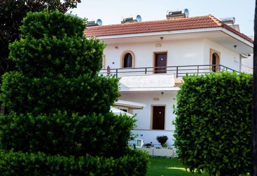 Anixis Hotel & Apartments