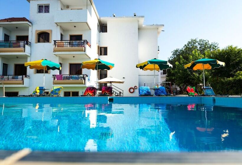 Anixis Hotel & Apartments