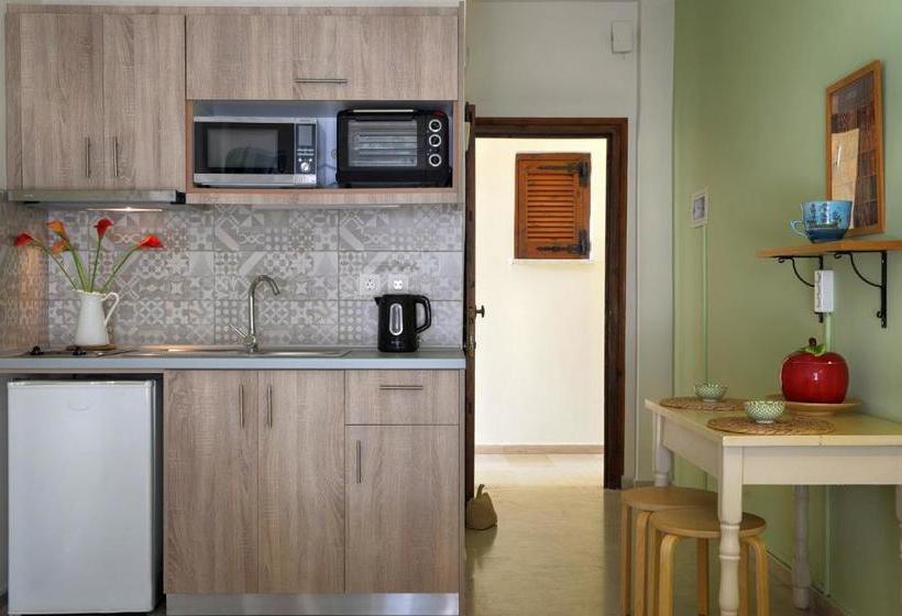 Captain's Apts Barbati