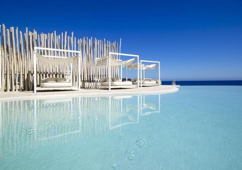 Artemis Seaside Resort