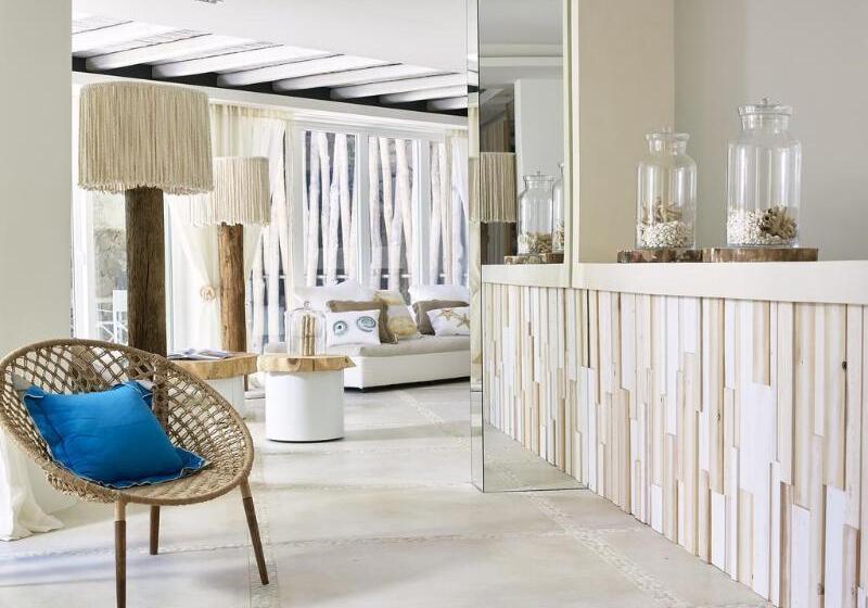 Artemis Seaside Resort