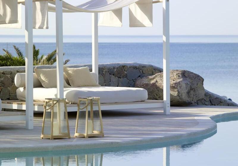 Artemis Seaside Resort