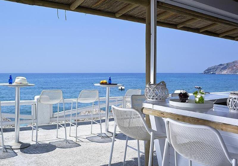 Artemis Seaside Resort