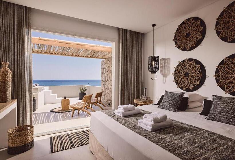 Artemis Seaside Resort