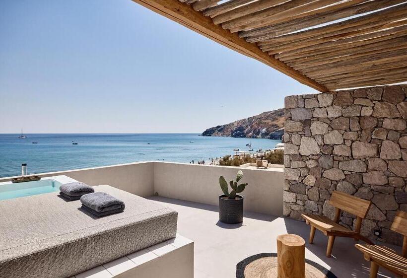 Artemis Seaside Resort