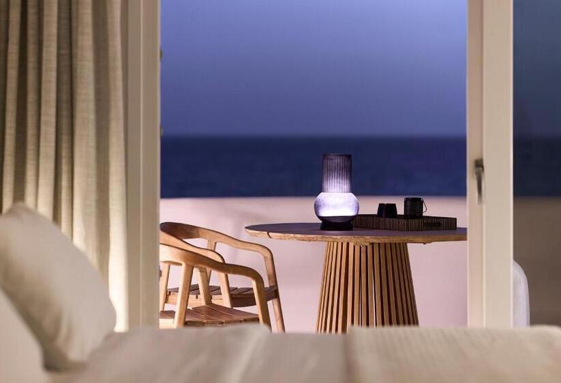 Artemis Seaside Resort