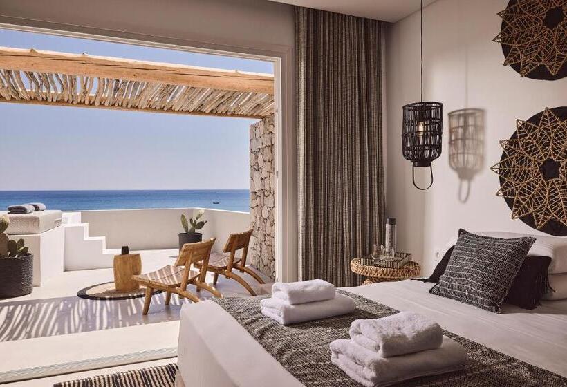 Artemis Seaside Resort