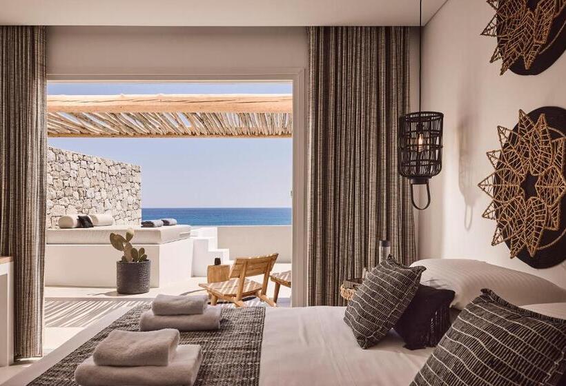 Artemis Seaside Resort