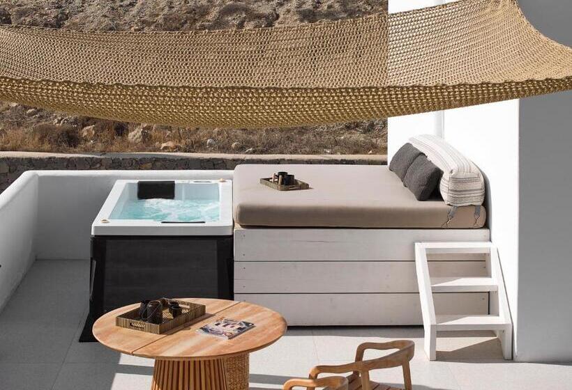 Artemis Seaside Resort