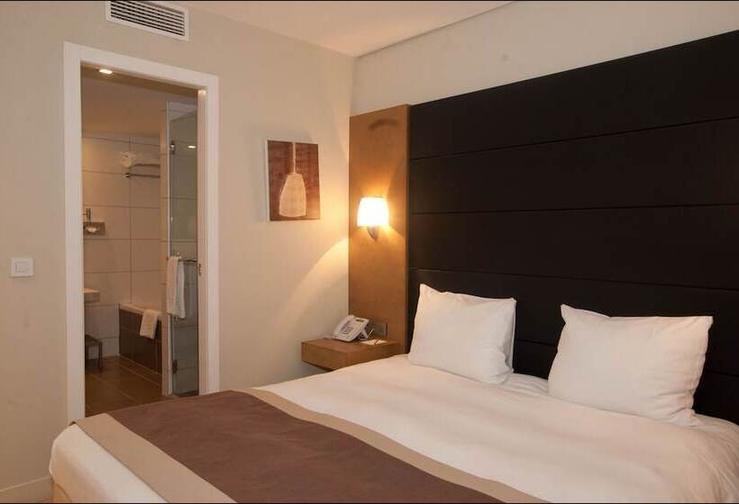 B Aparthotel Grand Place