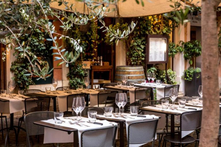 تختخواب و صبحانه Trevi Beau Boutique