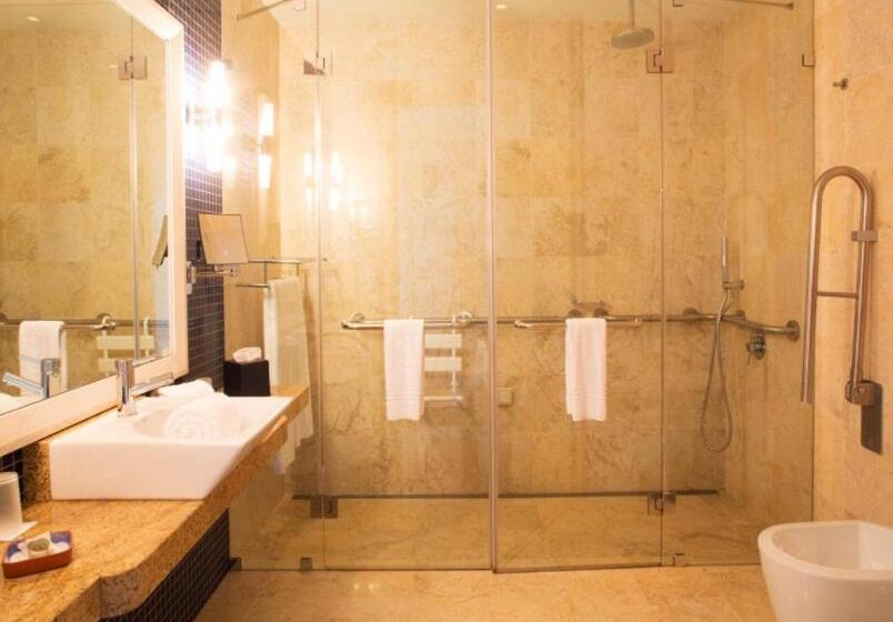 Cascade Wellness Resort