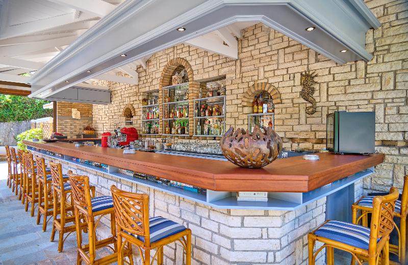 Chrismos Luxury Suites & Studios